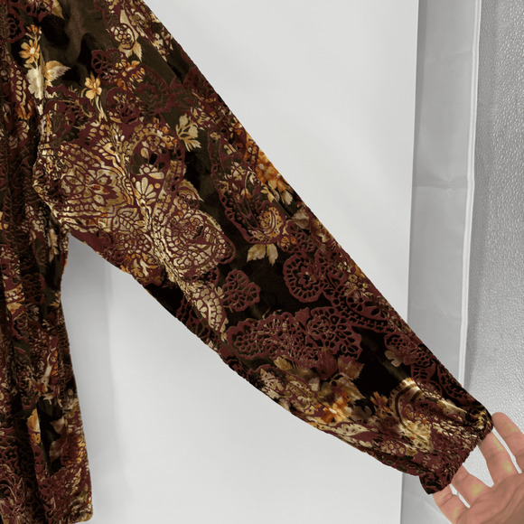 Chico's Velvet Burnout Blouse Size 3‎ or XL Maroon Gold Floral Print - Picture 6 of 8